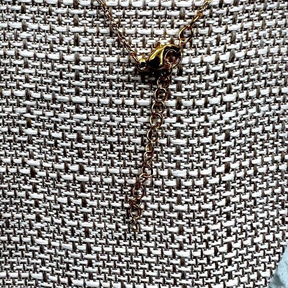 Gold Tone Stainless Steel initial Pendant necklace Letter G - Picture 4 of 4